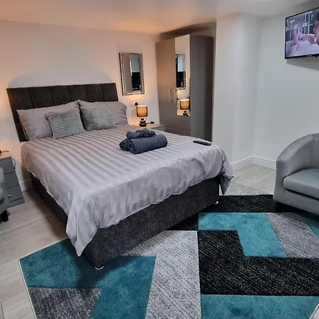 Comfy With Wi-fi And Smart Tv Leeds (West Yorkshire)